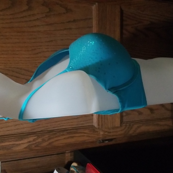 🎄Victoria Secret's Blue Sequined 32D🎁 - Picture 9 of 14